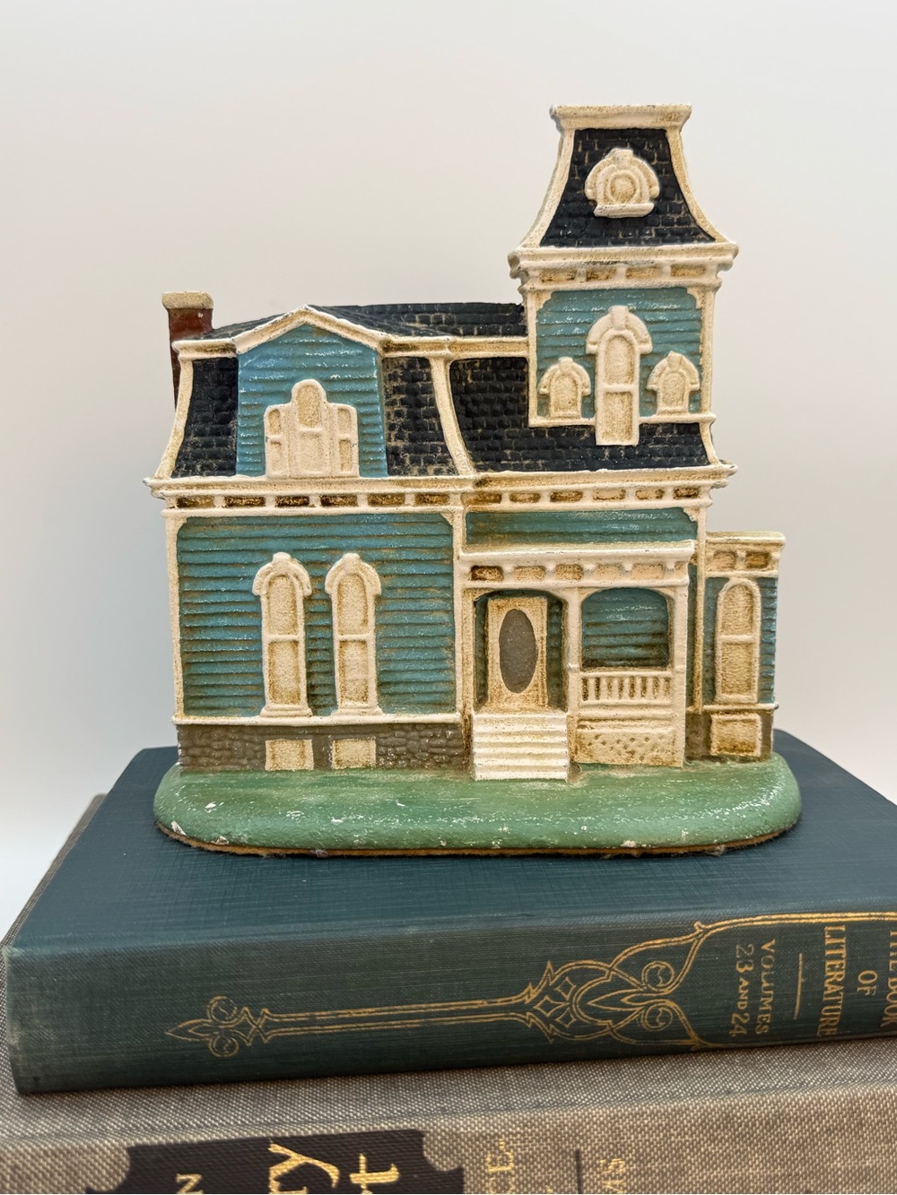 Vintage Cast Iron House Doorstop Decorative Art Statue Figural Building